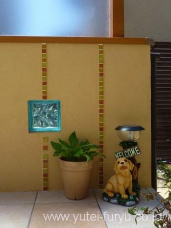 モザイクタイルとガラスブロックでかわいい...