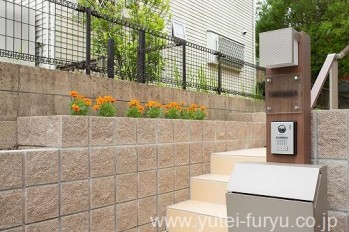 法芝を撤去して停め易い駐車場へ | 福岡...