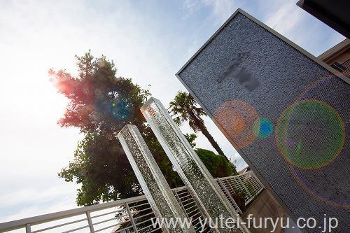 ガラス製の門まわり