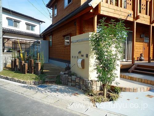 遠賀郡 新築外構施工事例｜門袖が目隠しと...