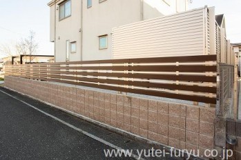 こだわりのガレージとカーポートでお洒落に...