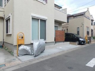 狭山市 I様邸 自然石をアクセントにした...