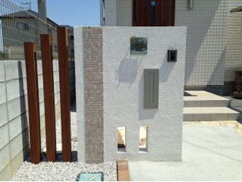 川越市 M様邸 白い門袖ナチュラルカラー...