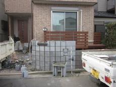 川越市新築外構　門柱（塗り壁）下地ブロック積み