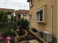 川越市　既存の芝を剥がして花壇造り