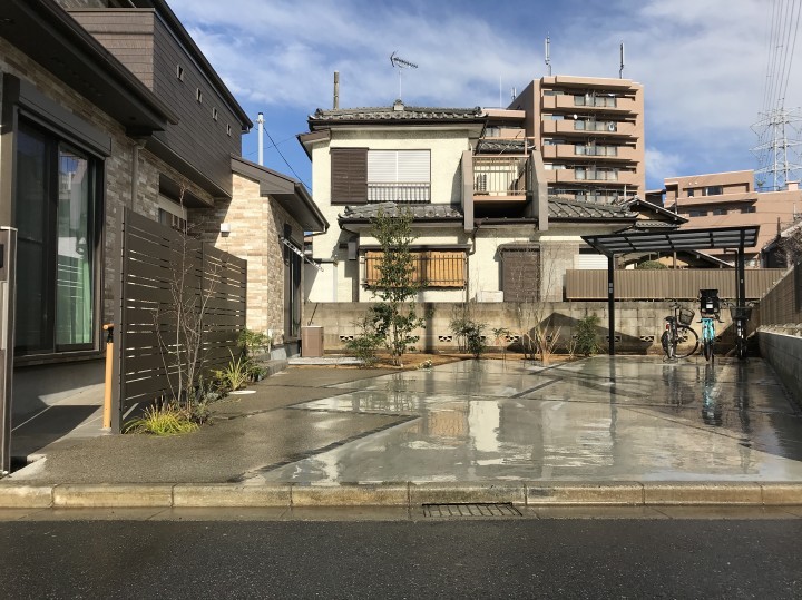 全体のバランスがよく、緑の配置やお気に入りの樹木を植えてもらえたのがよかったです。