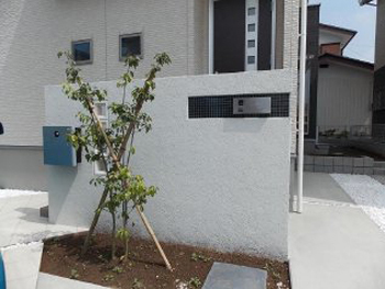 北足立郡伊奈町 U様邸 白砂利とタイルが...