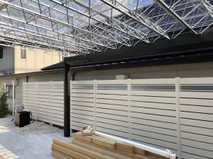 Mシェードでプレミアム空間　黒の圧倒的な存在感　山口市Ｔ様邸