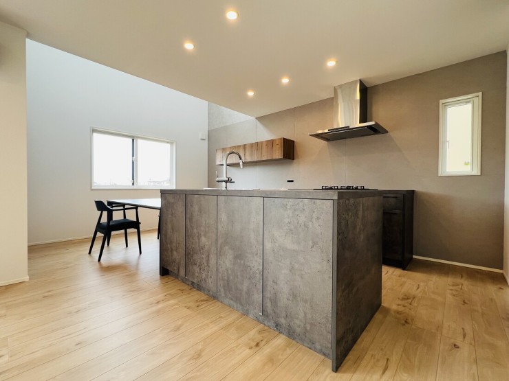 古河市「生活動線を考えた箱型の家」 |高...