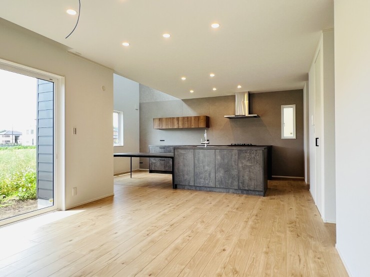 古河市「生活動線を考えた箱型の家」 |高...