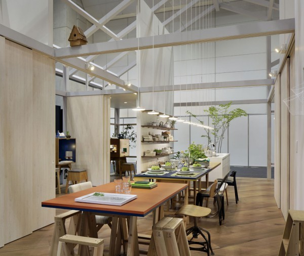 SLIDING HOUSE （Panas...