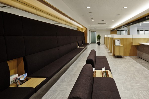 三井住友銀行 梅田支店 TORAFU A...