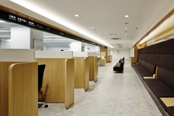 三井住友銀行 梅田支店 TORAFU A...