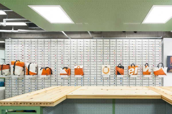 FREITAG Store Osaka ...