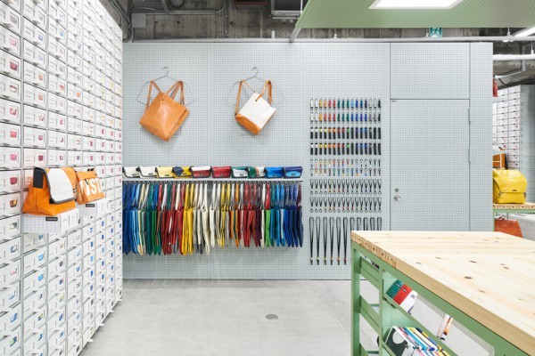 FREITAG Store Osaka ...