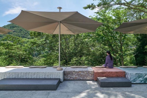 彫刻の森美術館　森の足湯 TORAFU ...