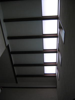 広いリビングにグランドピアノ　家族の集ま...