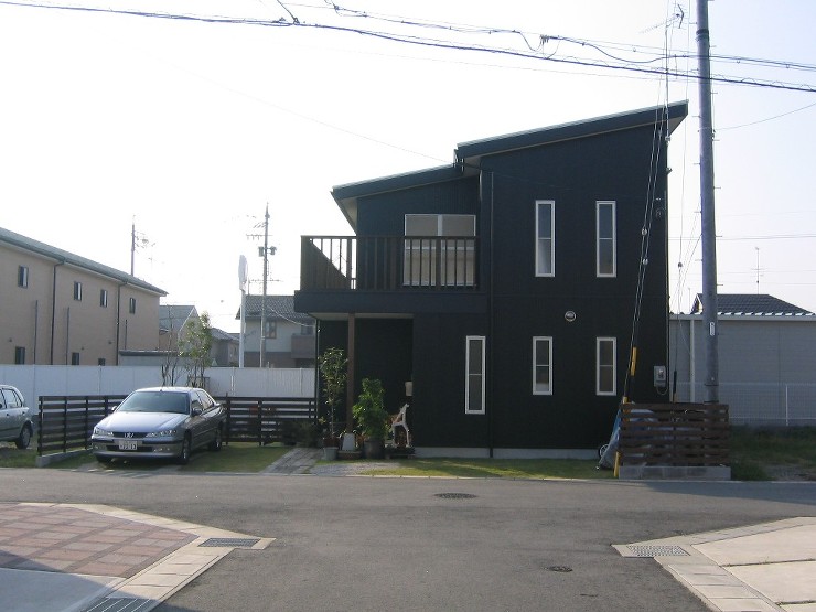 静岡県浜松市の片流れ屋根のローコスト住宅