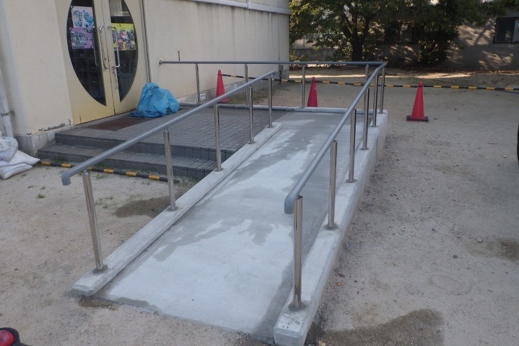 門真市 某小学校 スロープ新設工事