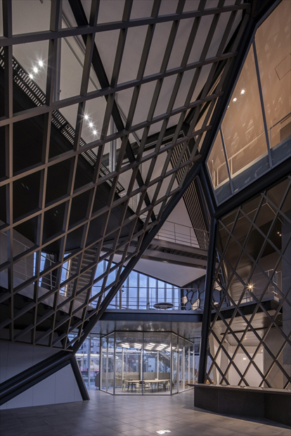 “Steel Nest” Sanei C...