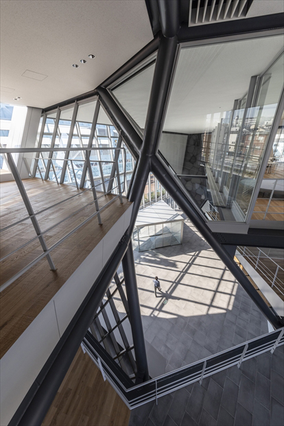 “Steel Nest” Sanei C...