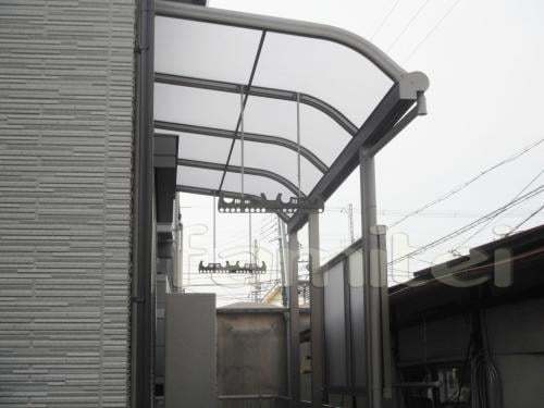 レギュラーテラス屋根1F 洗濯物干し 目...