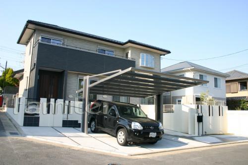 シンプルな外構施工例：シンプルモダン -...