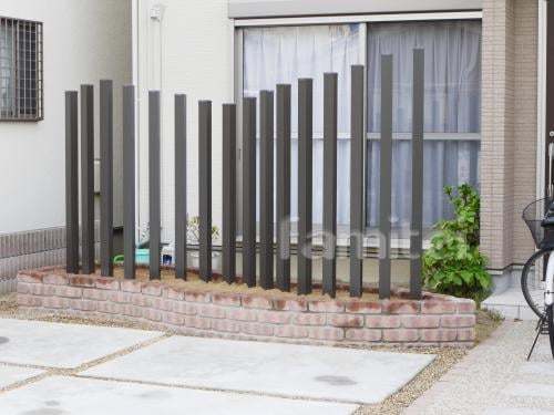 レンガ花壇 目隠し角柱の外構施工例（現場...