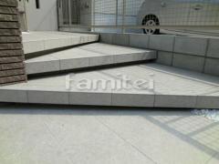 モダン螺旋階段アプローチタイル貼