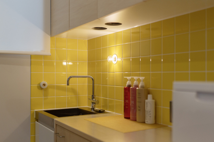 おしゃれで可愛い 黄色タイル　イエロータイル