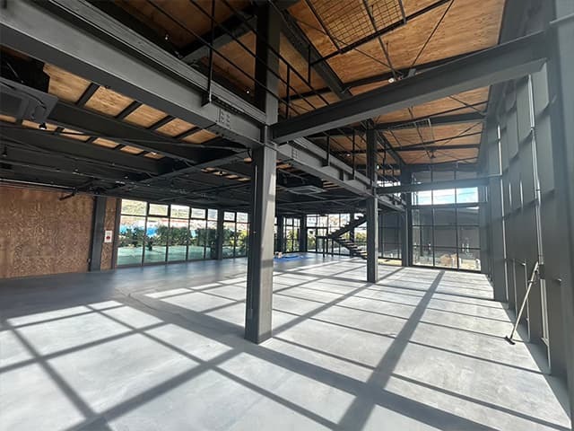 備長炭のチャコールペイントlt;施工例:胡蝶蘭専門農園(鉄骨塗布)gt;