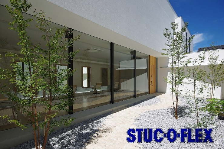 美しい曲面施工が可能な「エフジーボード」...