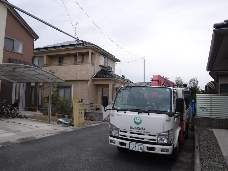 自然に開くドアの原因　H様邸沈下修正