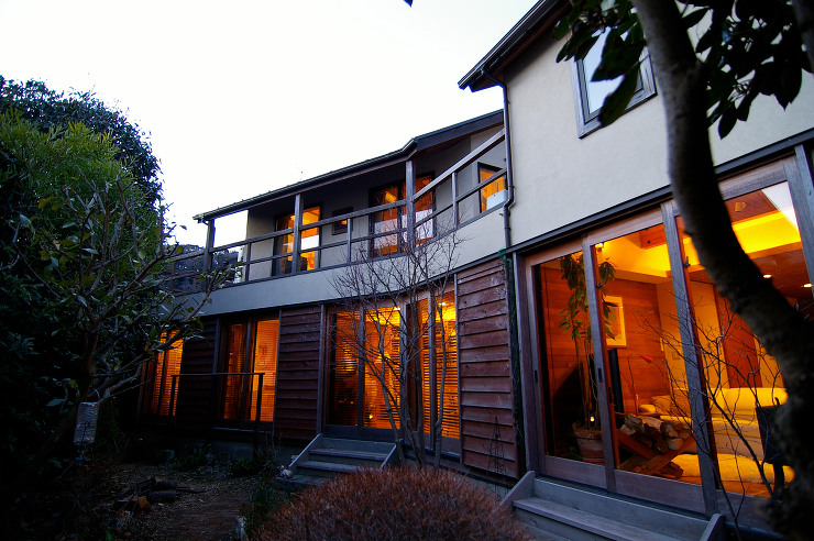 山小屋のような家・鎌倉｜神奈川県鎌倉市の...