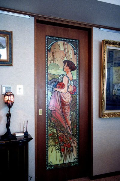 Vis-�-Vis Glass Work...