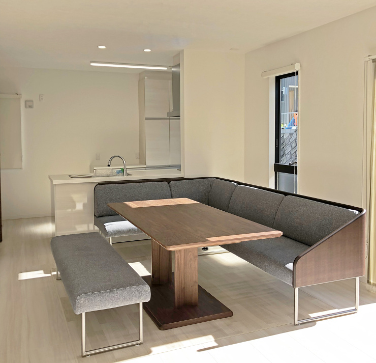 ソファCOXとダイニングテーブル COR...