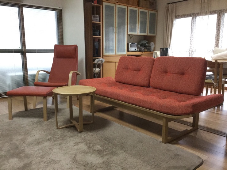 アルプと革張りのライナス｜カンディハウス...