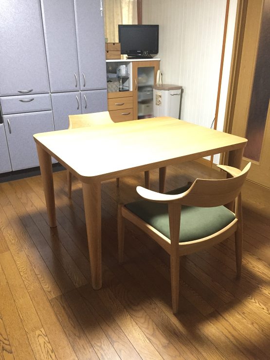 日進木工のオーダーテーブルとチェア｜飛騨...