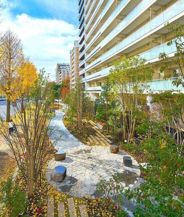 レ・ジェイドつくば Station Front