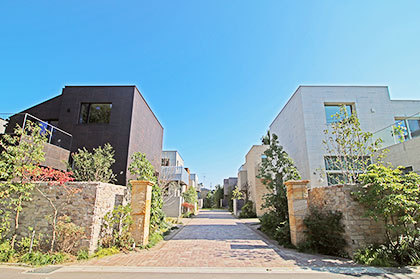 サジェスト成城