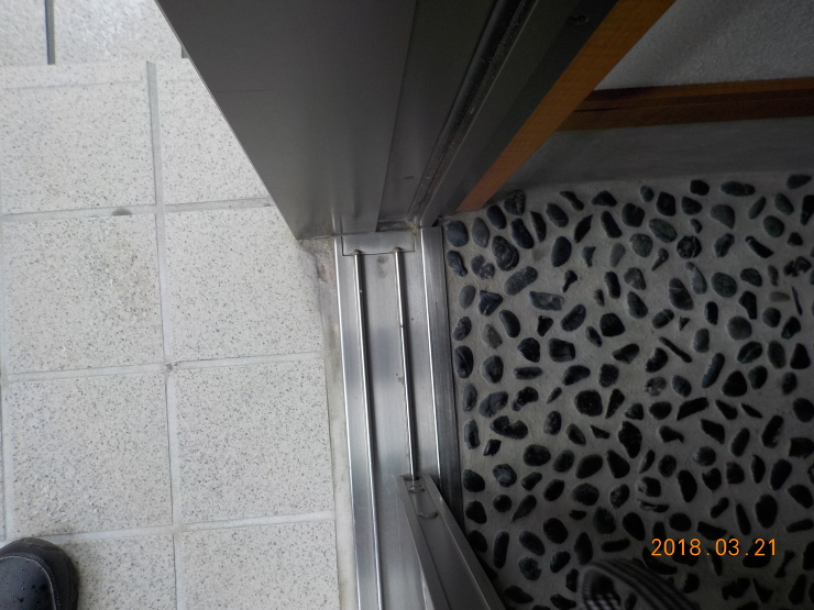 玄関・ベランダ・屋根工事｜屋根リフォーム...