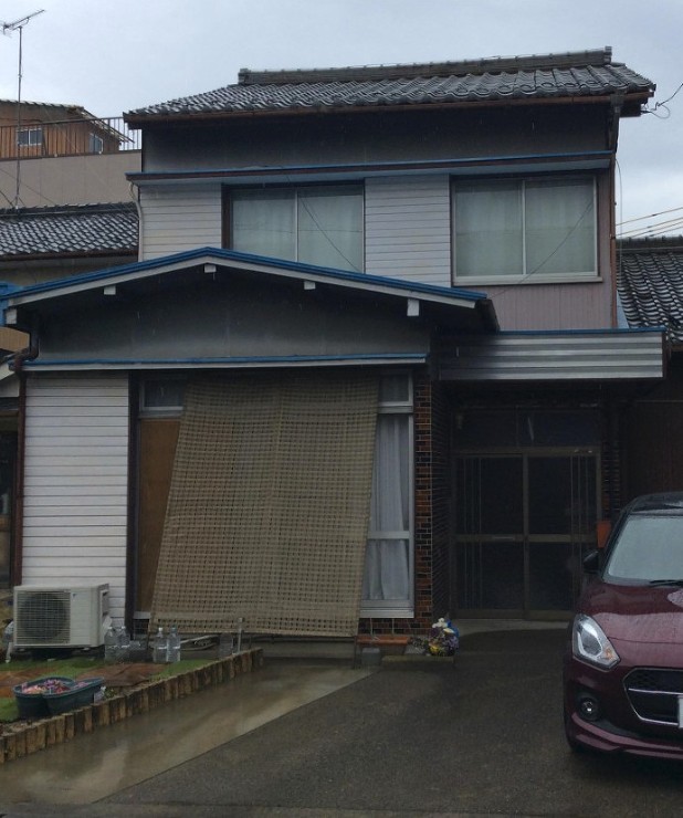 玄関周辺のリフォーム｜屋根リフォーム｜岐...