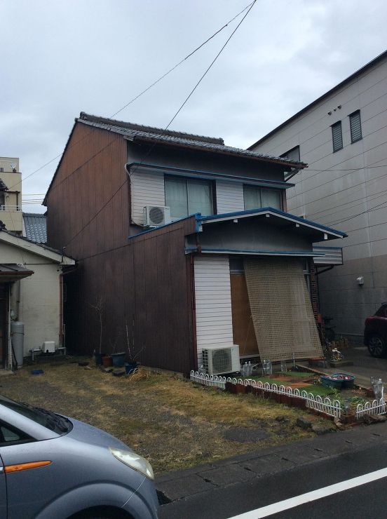 玄関周辺のリフォーム｜屋根リフォーム｜岐...