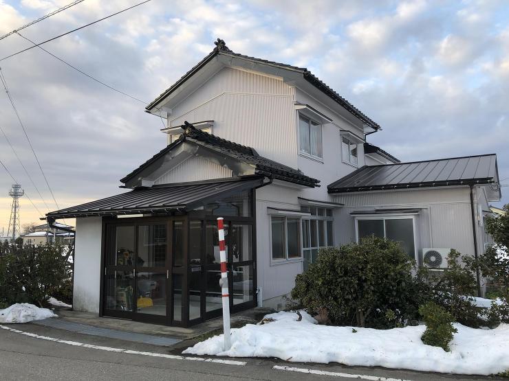 外壁リフォーム│外壁と屋根の一部をリフォ...