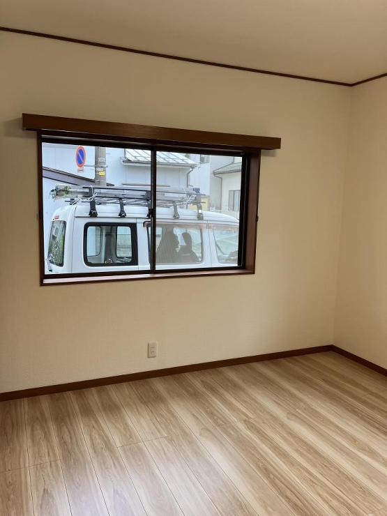 トイレ・洋室・玄関の内装リフォーム/内装...