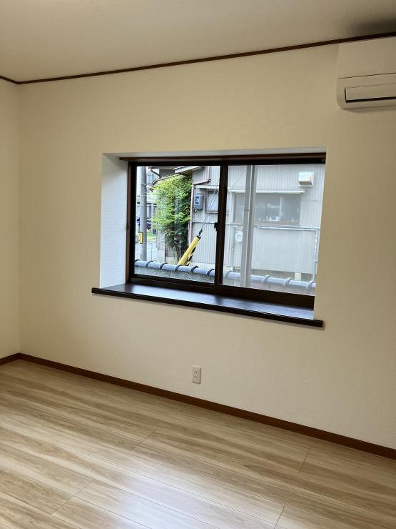 トイレ・洋室・玄関の内装リフォーム/内装...