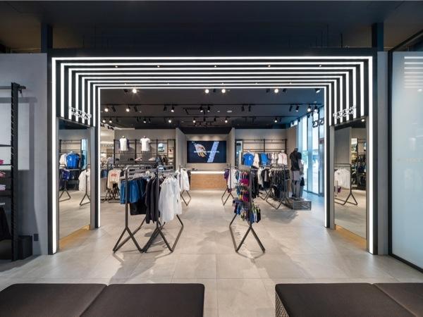 ASICS 東京 有明ガーデン