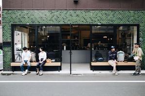 LEAVES COFFEE ROASTERS カフェ・パン屋・ケーキ屋の内装・外観画像