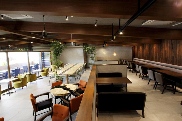 〔弊社施工事例〕ダカフェ若松店.1