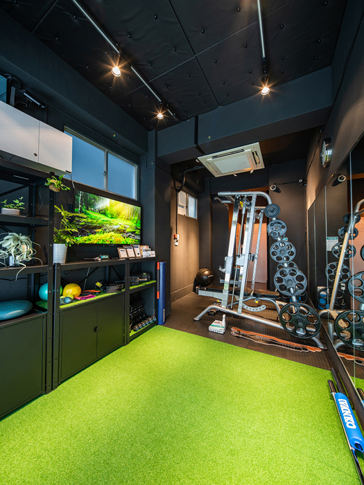 HIDING　PLACE　GYM